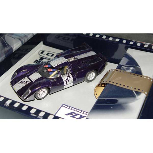 Lola T70 MKIIIB - Special Edition car with 2005 Catalogue (1/32) Lola T70 MKIIIB - Special Edition car with 2005 Catalogue (1/32)