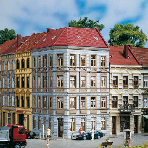 Corner house Schmidtstraße 11 (H0)