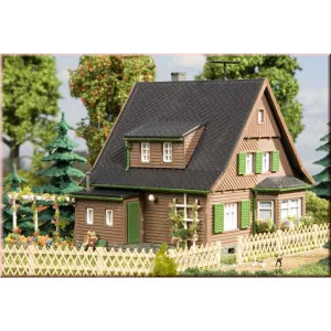 Wooden House Erika (H0) (TT)