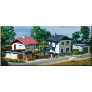 2 Suburban houses (N)