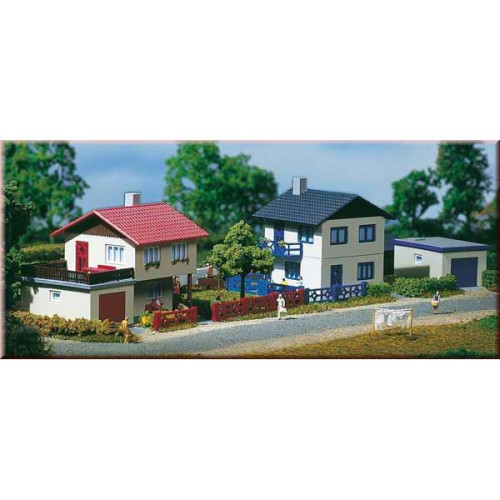 2 Suburban houses (N)