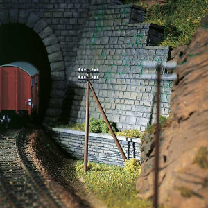 12 Telegraph poles (H0)