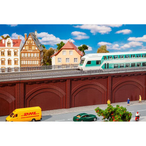Arcades with track bed (H0)