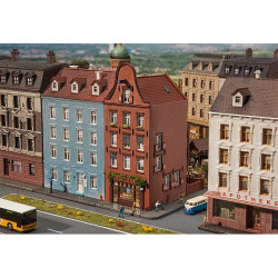 Altstadthaus mit Zigarrenladen (N) Altstadthaus mit Zigarrenladen (N)