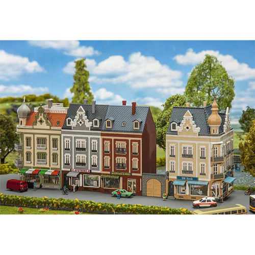 Beethovenstraße Row of downtown structures (N)