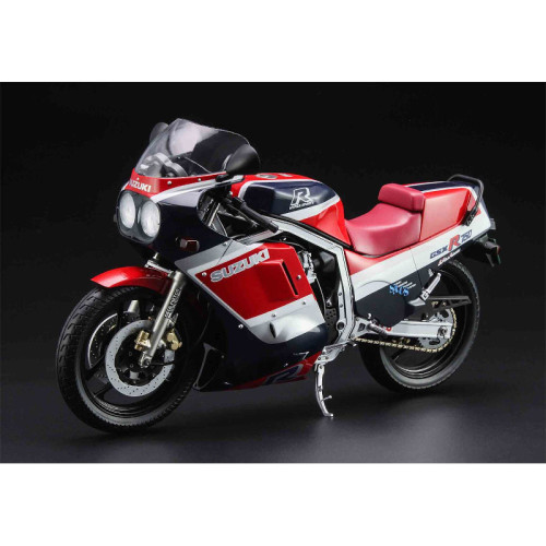 Suzuki GSX R750 G (GR71G) Red/Blue Color (1986) (1/12)