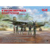 B-26K with USAF Pilots & Ground Personnel (1/48) B-26K with USAF Pilots & Ground Personnel (1/48)