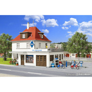 House with workshop (H0)