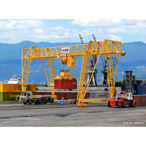 DEMAG Container Crane (H0)