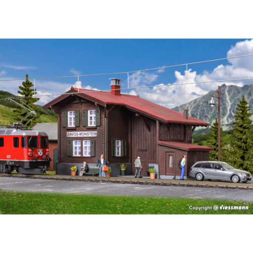 Davos-Monstein Station incl. building lighting starter set (H0) Davos-Monstein Station incl. building lighting starter set (H0)
