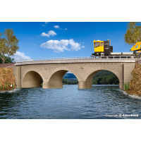 Stone arch bridge with ice breaking pillars curved, single track (H0)