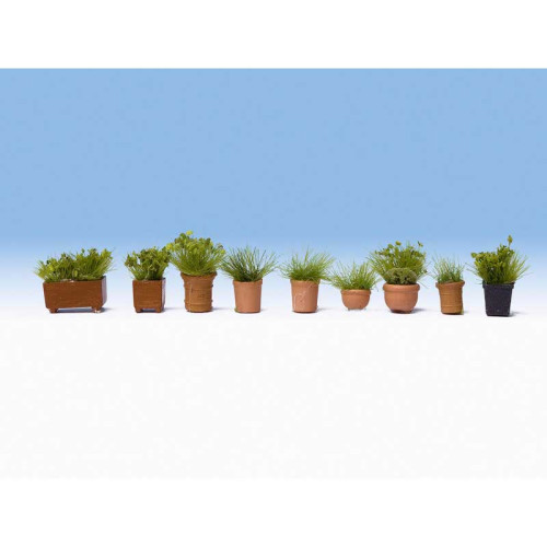 9 pots avec plantes vertes (H0) 9 pots avec plantes vertes (H0)
