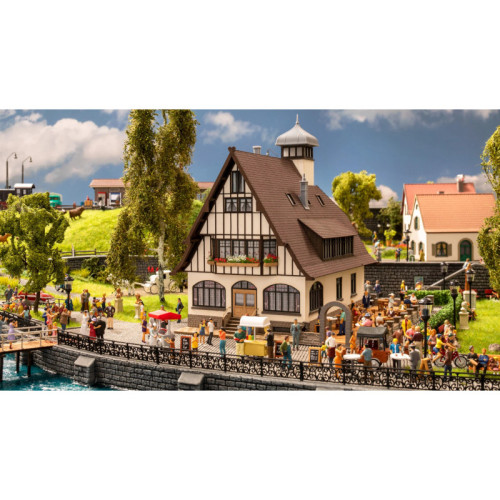 Auberge avec terrasse (N)