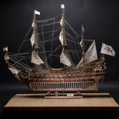 Le Soleil Royal (1/70) - Limited edition Le Soleil Royal (1/70) - Limited edition