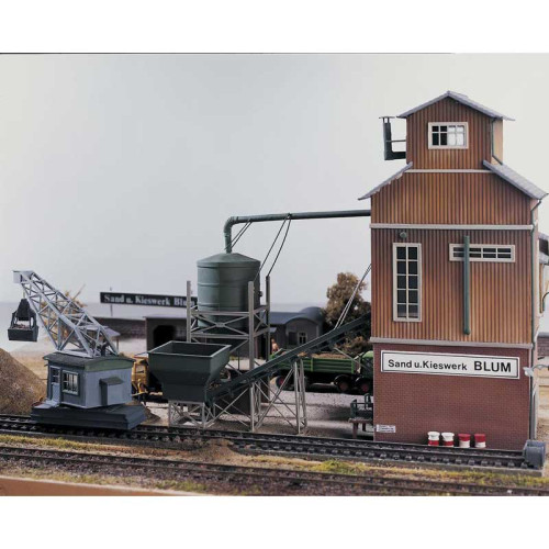 Sand Silo and Sand Transport E.Blum (H0)