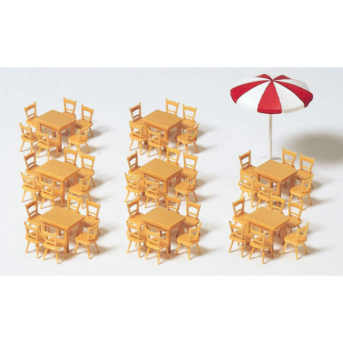 8 tafels, 48 stoelen en 1 parasol (H0)