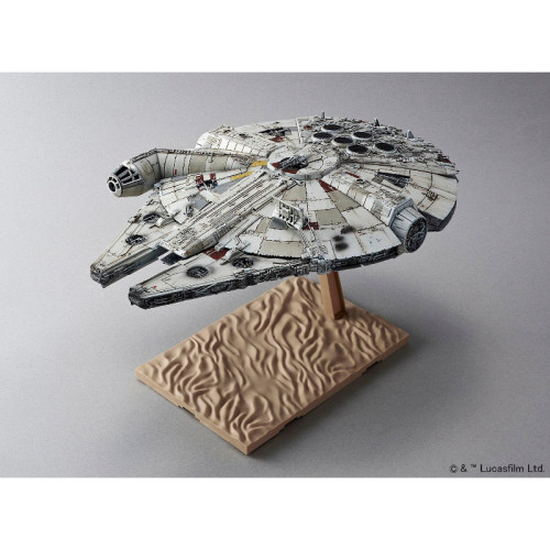 BANDAI Millennium Falcon (1/144)