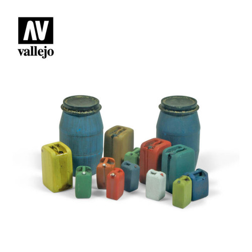 Assorted Modern Plastic Drums (no. 2) (1/35) Assorted Modern Plastic Drums (no. 2) (1/35)
