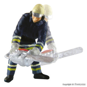 Fireman with chain saw, moving (H0)