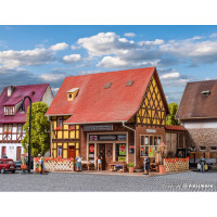 Traditional Corner Shop with interior and LED lighting (H0)