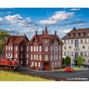 Railman's house, corner house (H0)