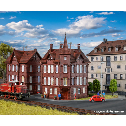 Railman's house, corner house (H0) Railman's house, corner house (H0)